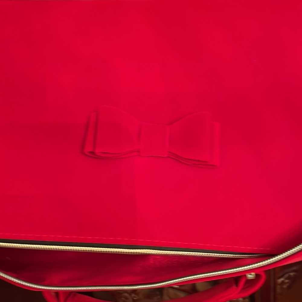 Estée Lauder make up case, good for storing make up in. - Picture 5 of 5